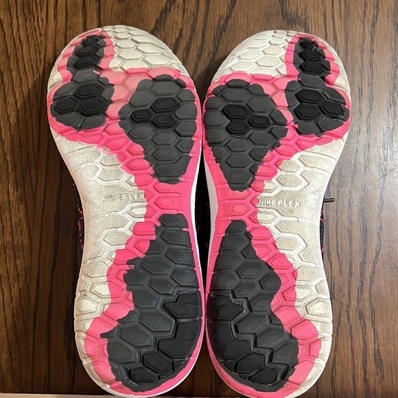Nike Sneakers Black and Pink Size 10 - Picture 7 of 7